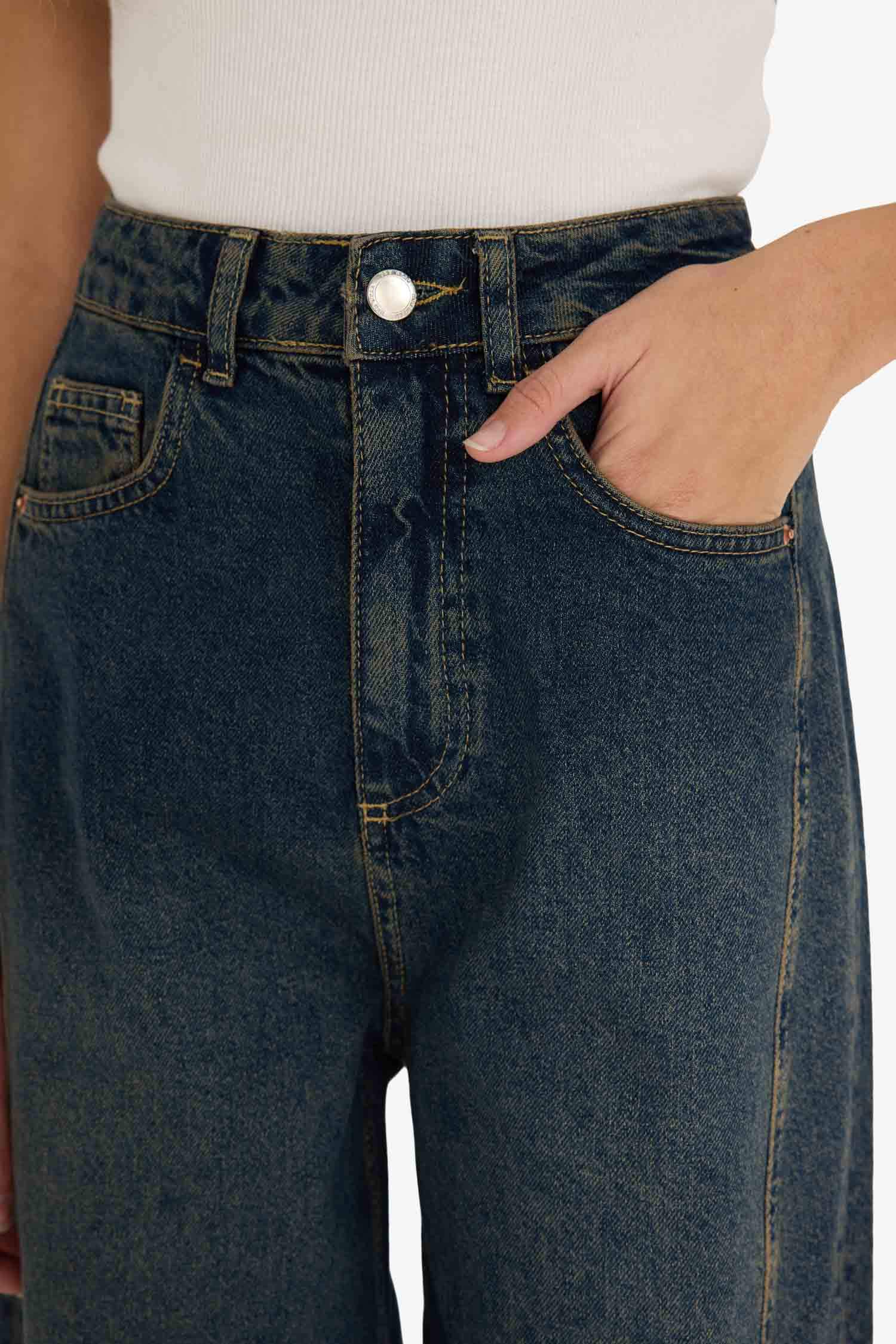 Barrel Fit High Waist Long Washed Jeans