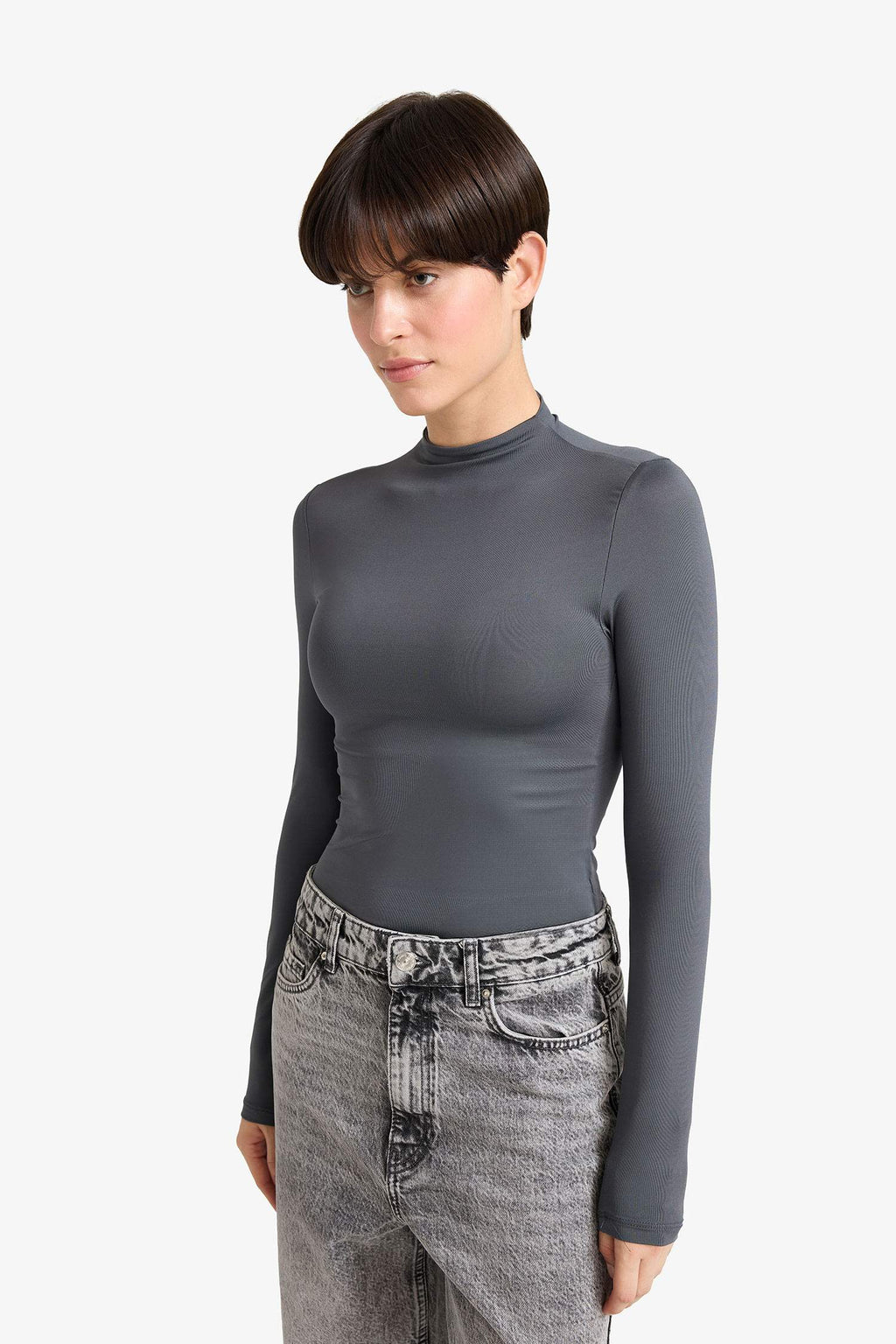 Half Turtleneck Long-Sleeved Snap Button Bodysuit