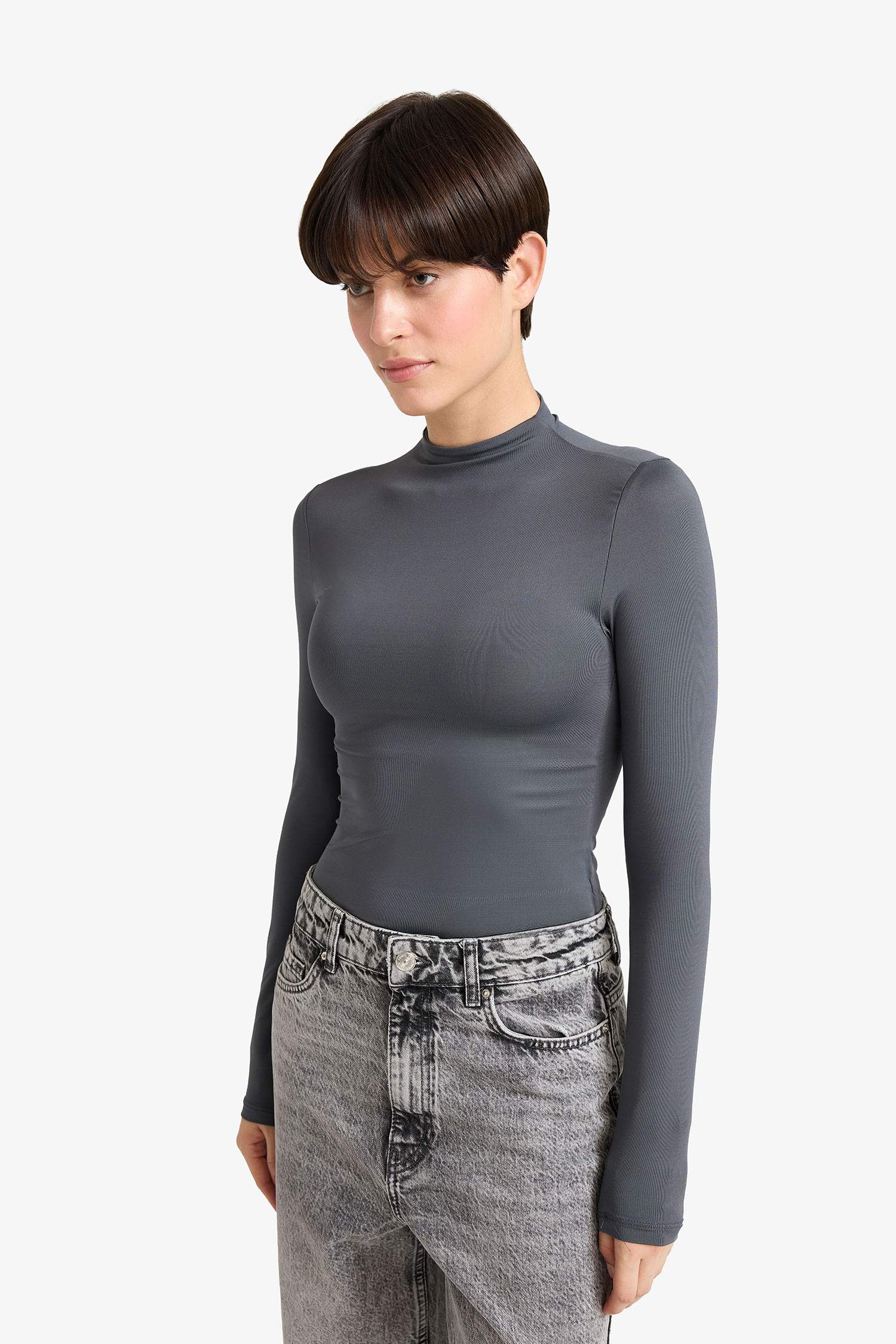 Half Turtleneck Long-Sleeved Snap Button Bodysuit