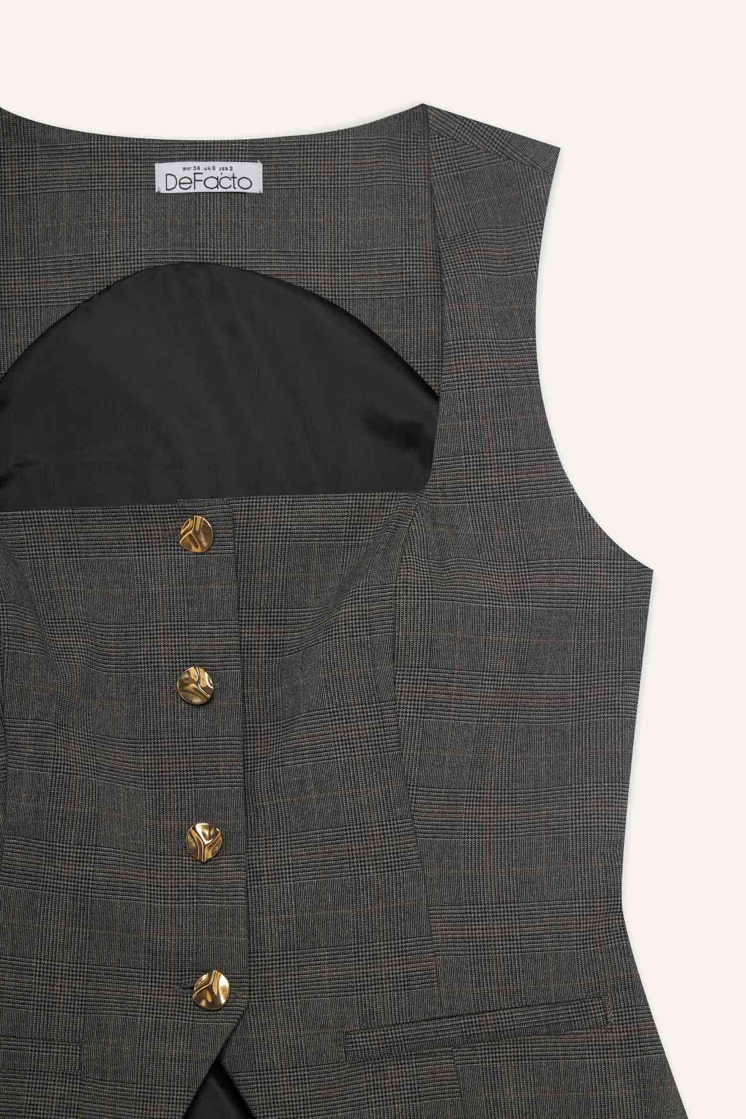 Slim Fit Square Collar Vest