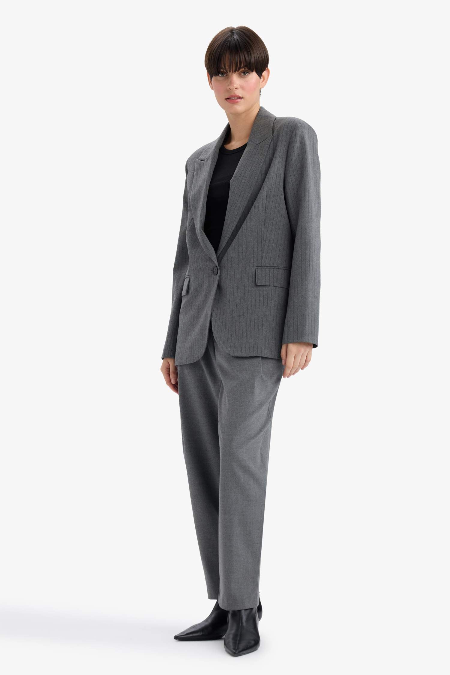 Regular Fit Buttoned Blazer Jacket