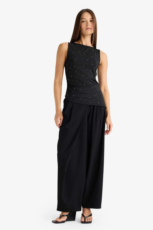 Asymmetrical Square Neck Polka Dot Sleeveless Blouse Main Image