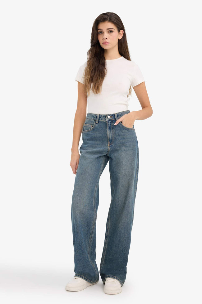 Straight Wide High Waist Wide Leg Jeans Snow Wash Pants Hover Image