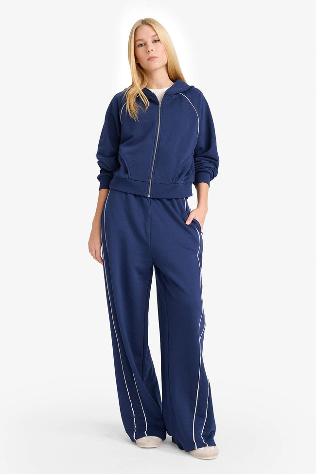 Elastic Waist Wide Leg Sweatpants Main Image