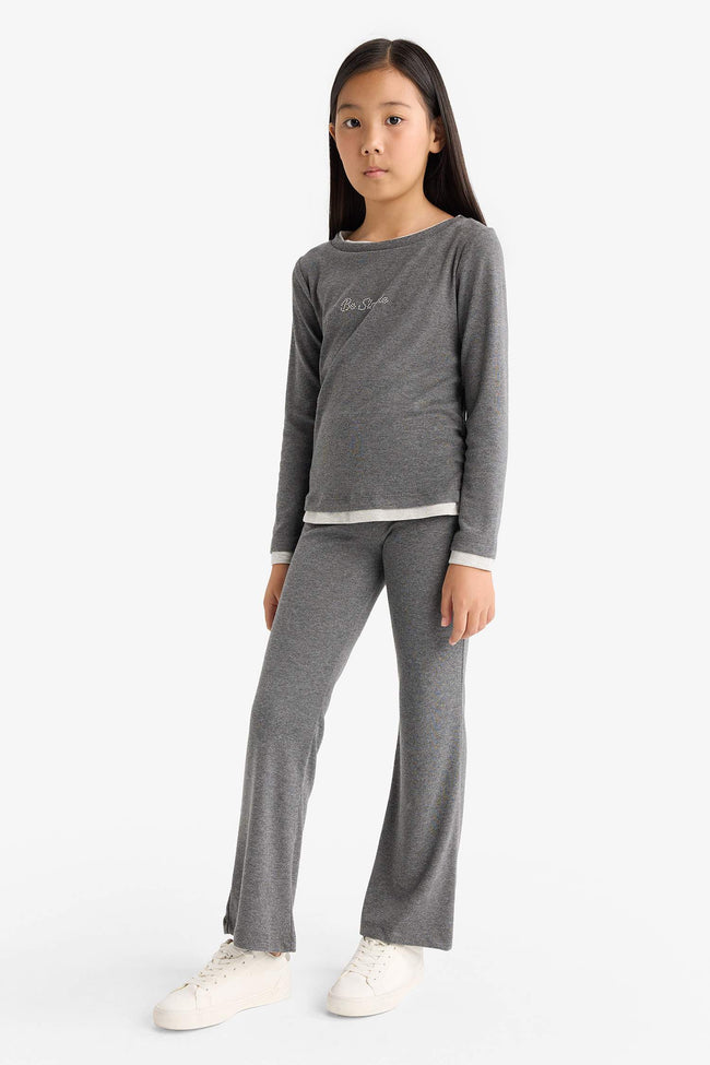 Girls Two-Piece Set: Printed Long-Sleeve T-shirt and Sweatpants Main Image