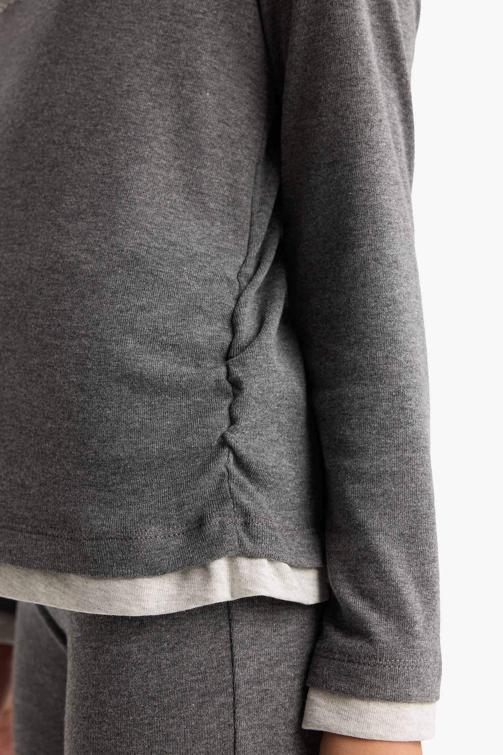 Girls Two-Piece Set: Printed Long-Sleeve T-shirt and Sweatpants