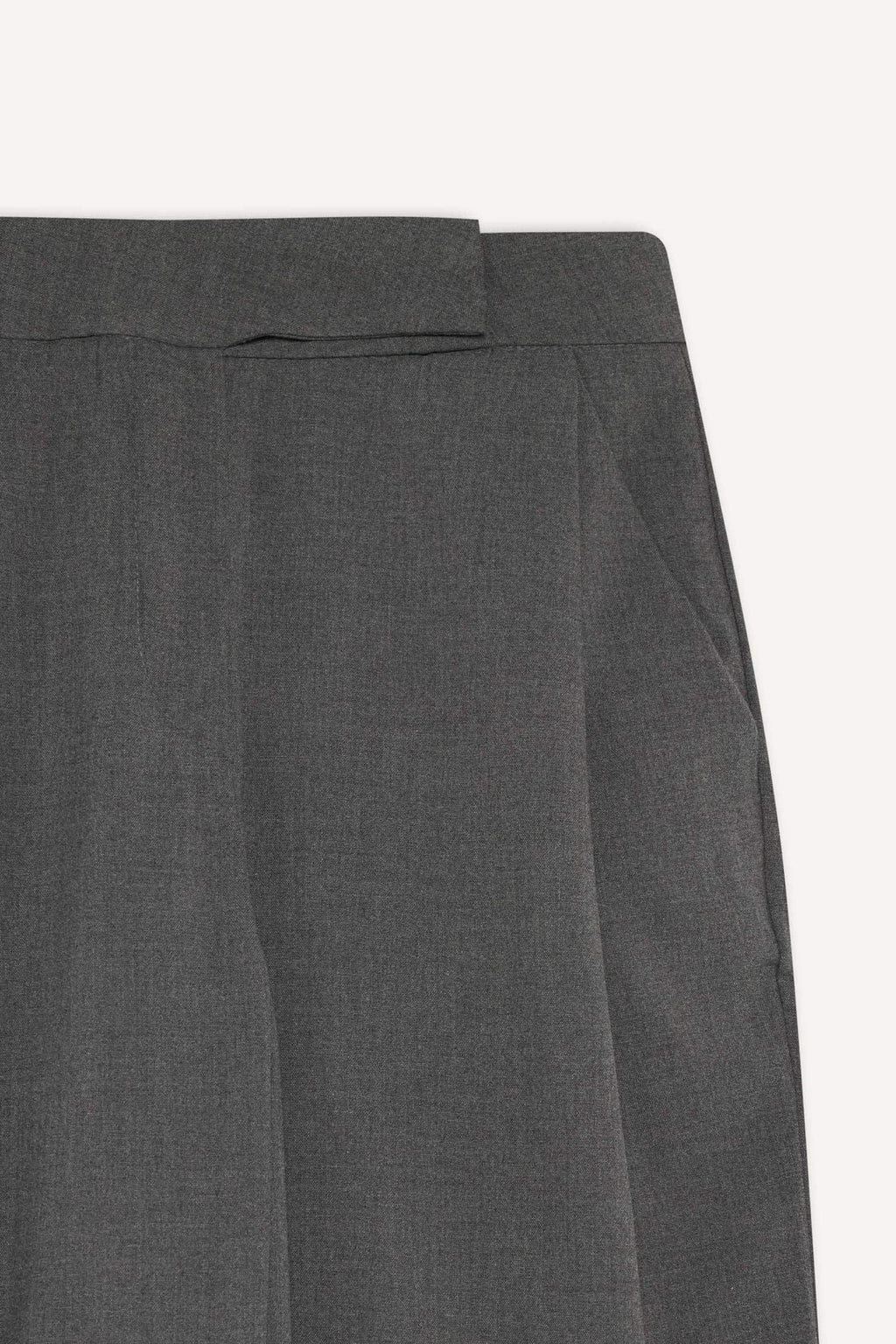 Barrel Fit Crop Ankle Length Trousers