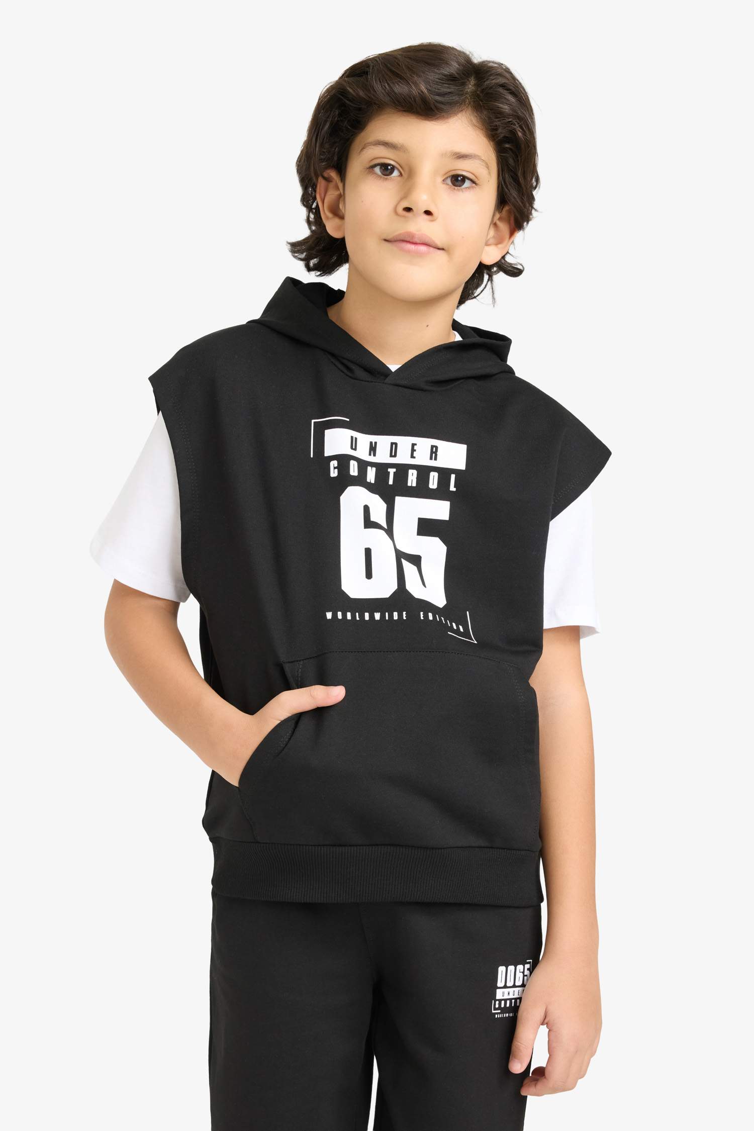 3-Piece Set: Short-Sleeved T-Shirt, Sweatshirt, And Sweatpants For Boys