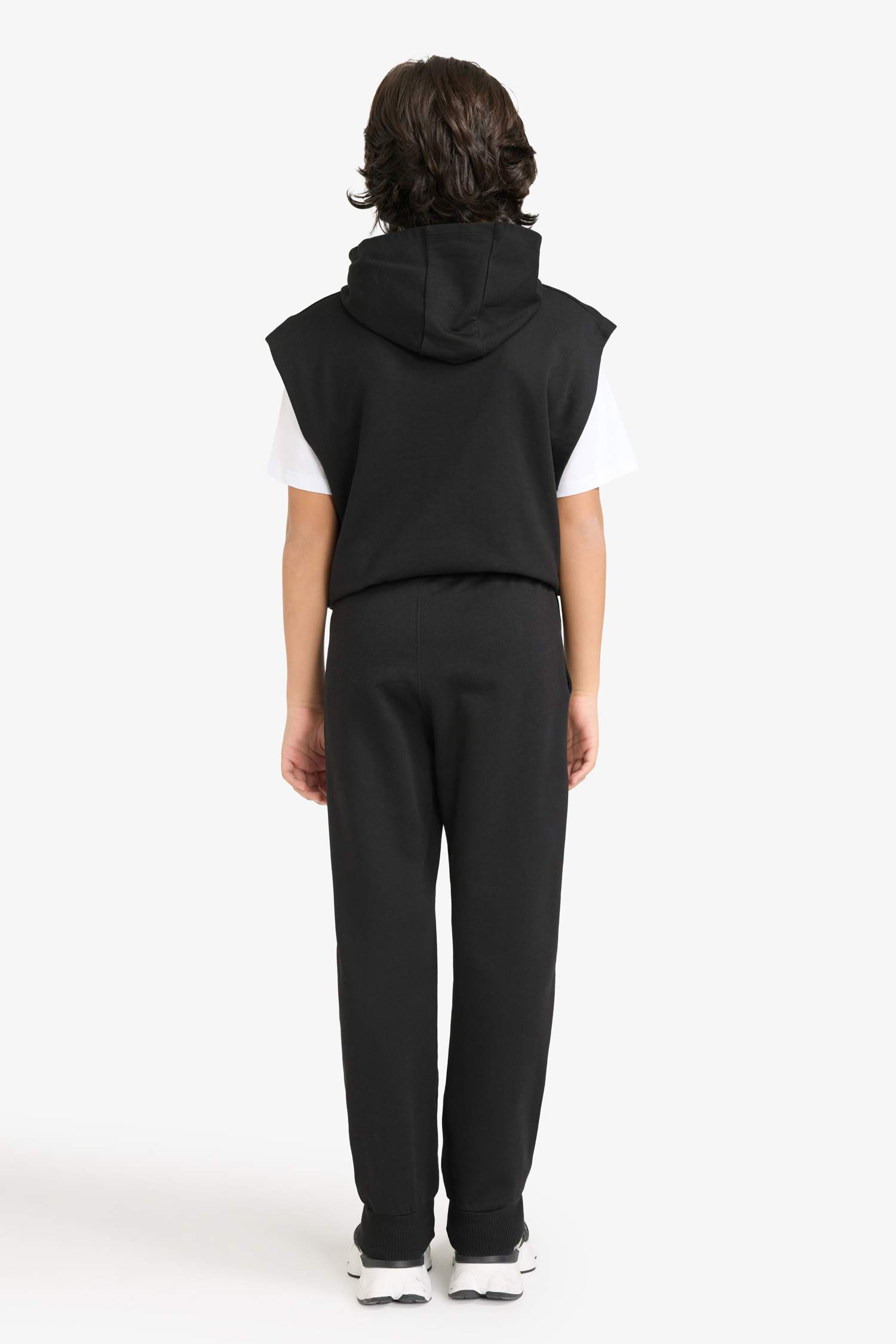 3-Piece Set: Short-Sleeved T-Shirt, Sweatshirt, And Sweatpants For Boys