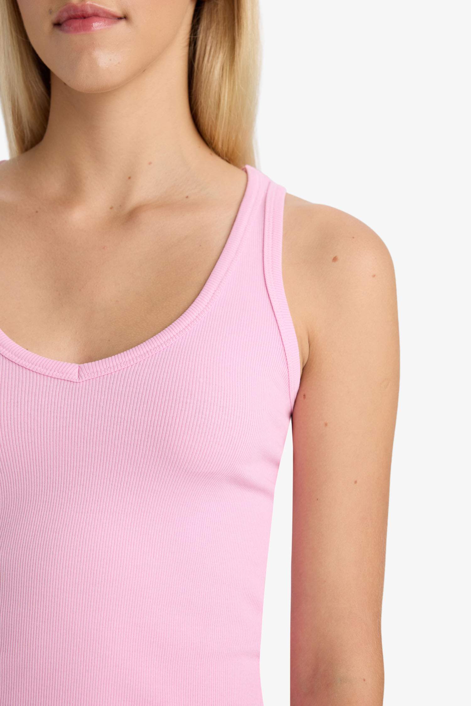 Fitted V-Neck Ribbed Camisole Athlete