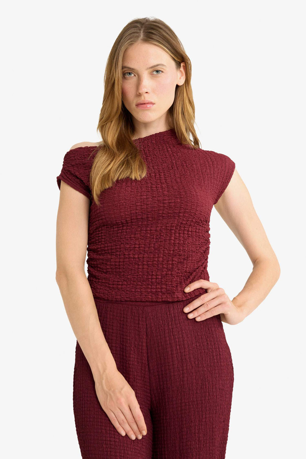 Slim Fit Narrow Cut One-Shoulder Crinkle Blouse