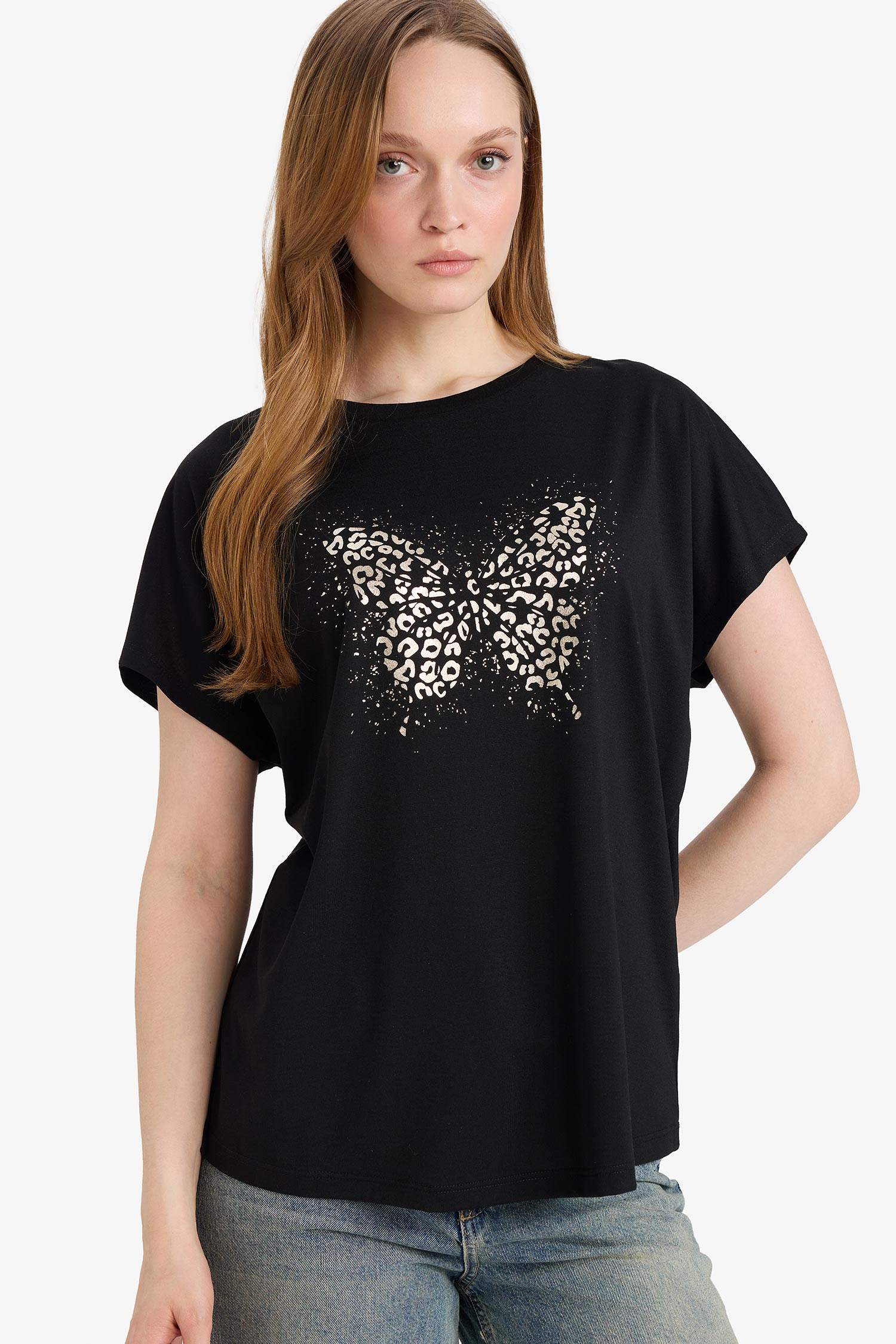 Crew Neck Butterfly Pattern Short Sleeved T-Shirt