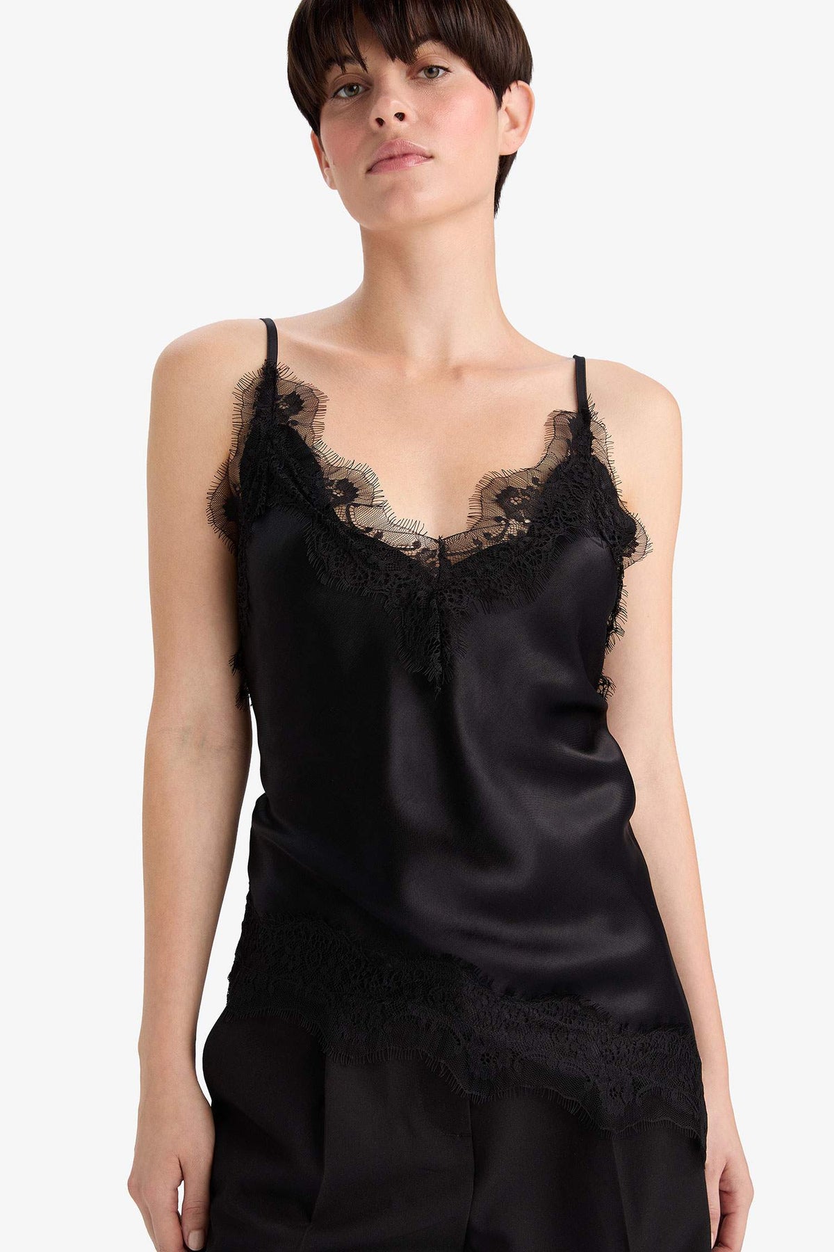 Regular Fit V-Neck Lace Detailed Satin Thin Strappy Blouse