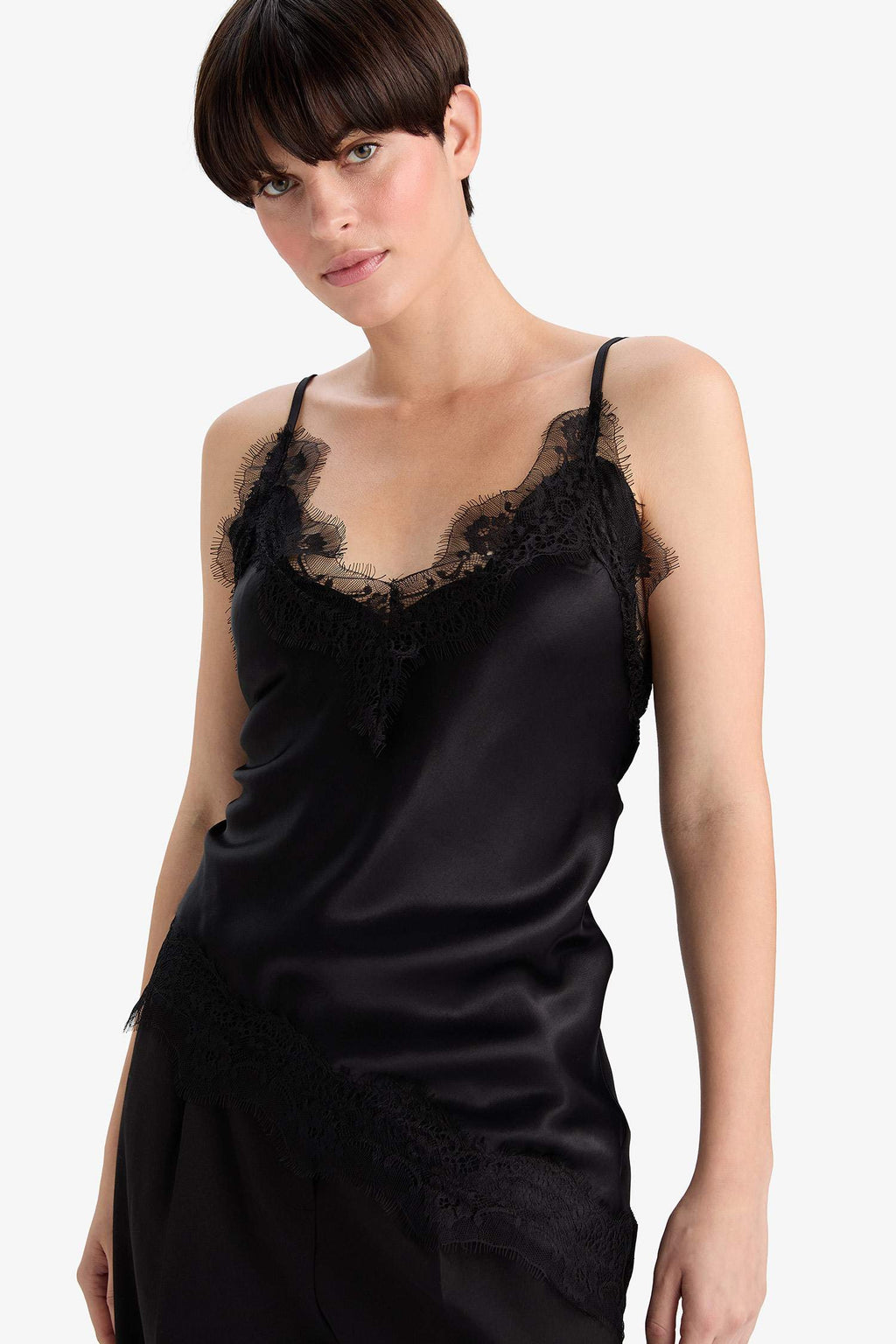 Regular Fit V-Neck Lace Detailed Satin Thin Strappy Blouse