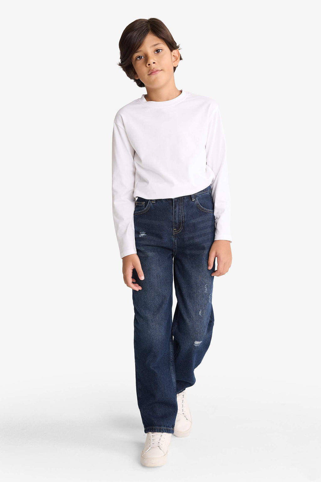 Boys Loose Fit Ripped Detailed Straight Leg Jean Trousers