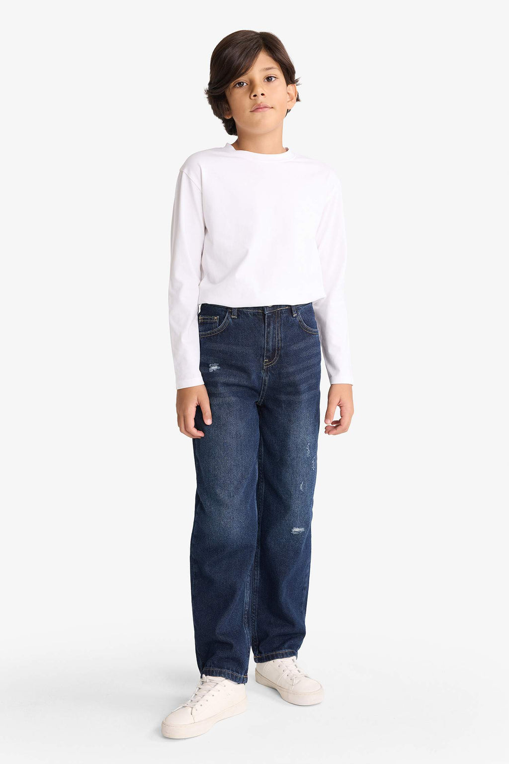 Boys Loose Fit Ripped Detailed Straight Leg Jean Trousers
