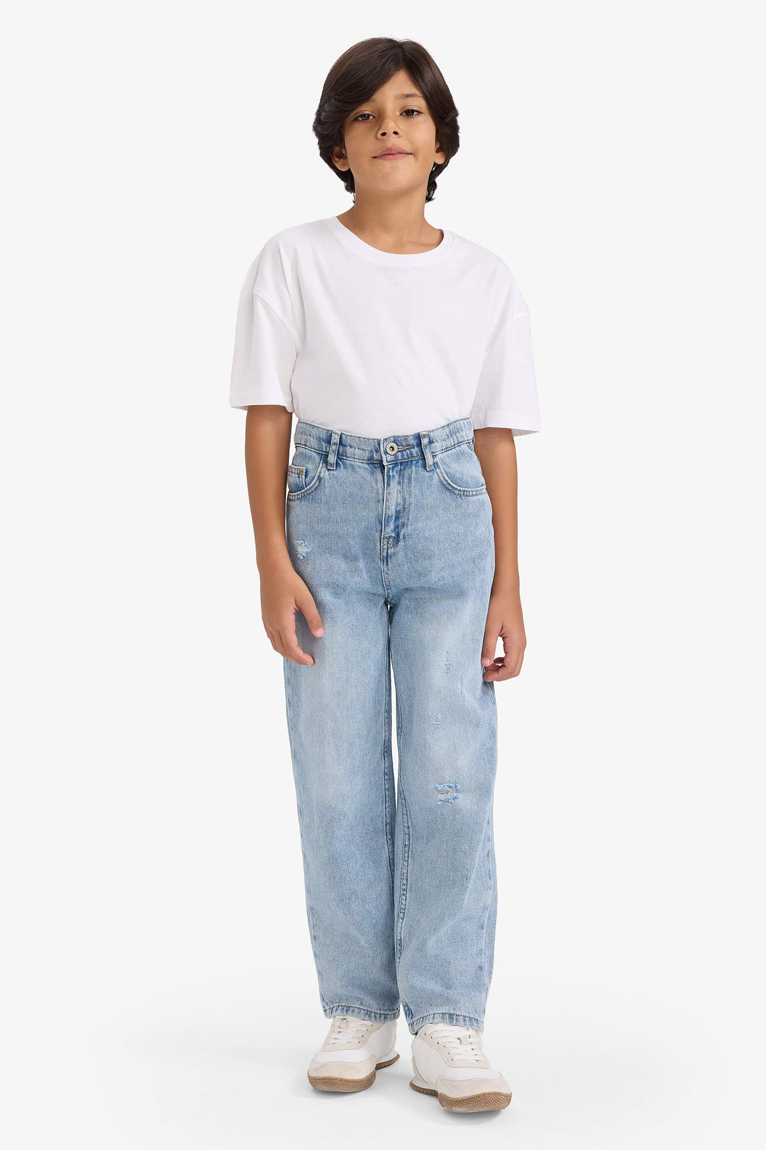 Boys Loose Fit Ripped Detailed Straight Leg Jean Trousers