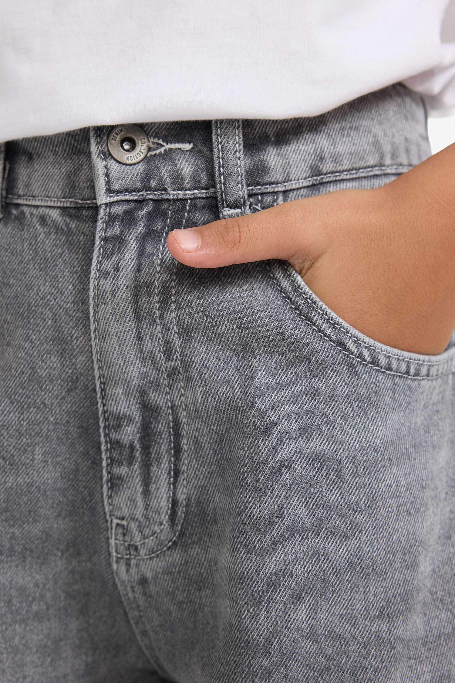 Boys Barrel Fit Straight Leg Jeans