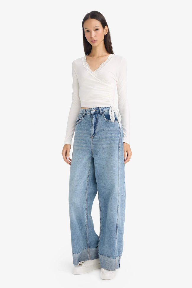 Fitted V-Neck Long-Sleeve T-Shirt with Lace Detail Main Image