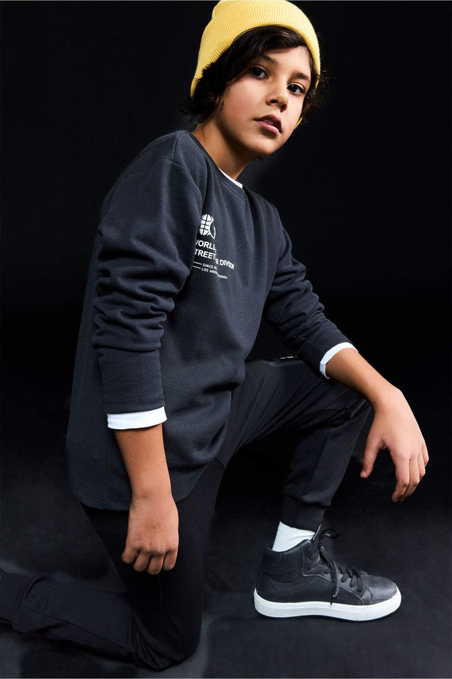 Crew Neck Printed Long-Sleeve T-Shirt For Boys Hover Image