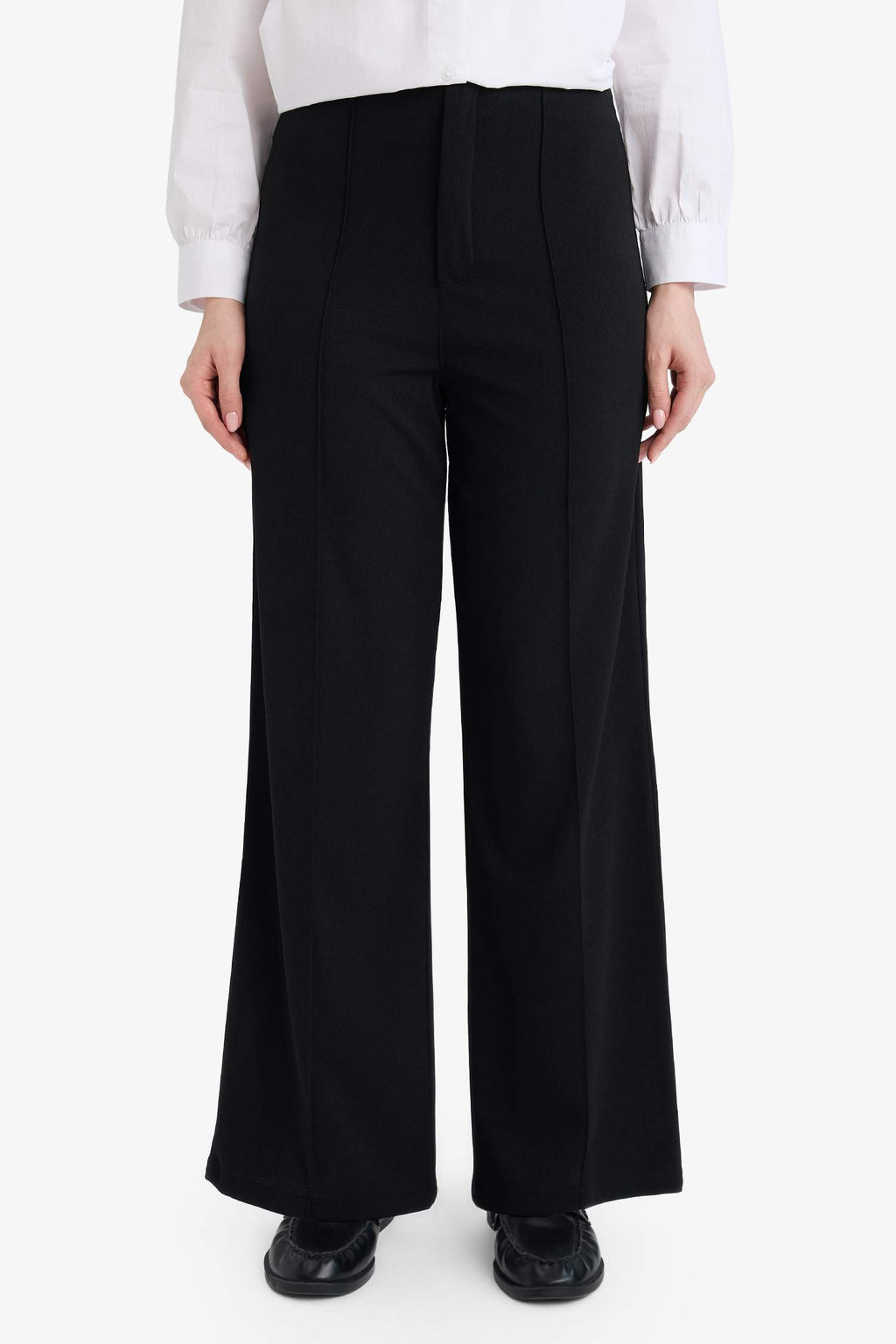 Straight Fit Crepe Pants