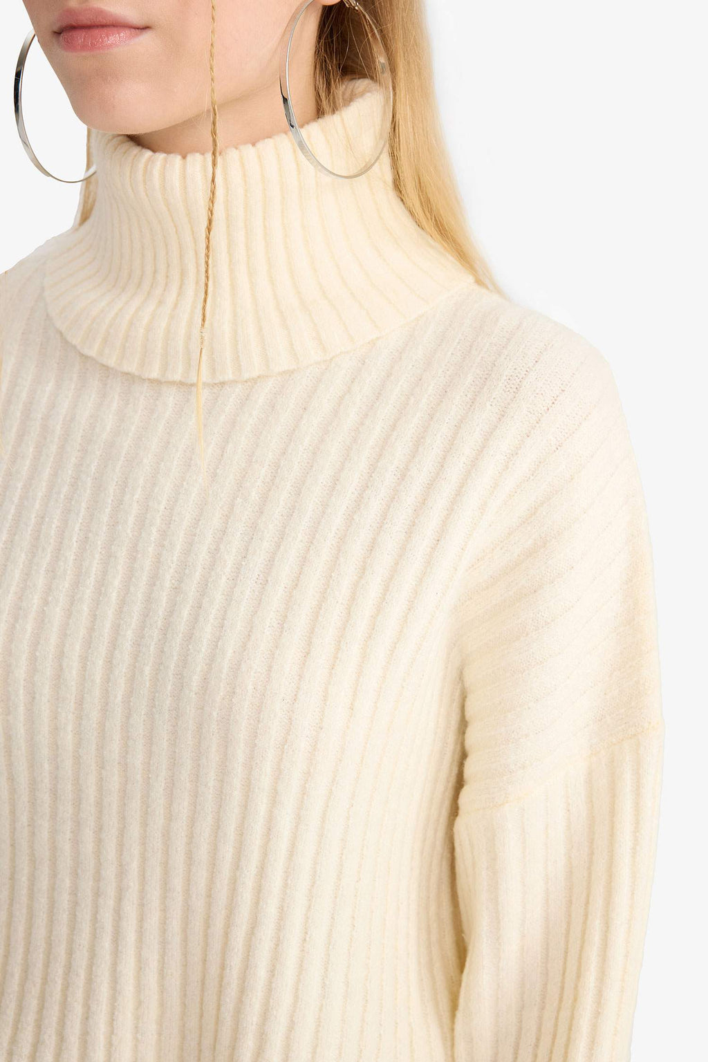 Oversize Fit Turtleneck Pullover