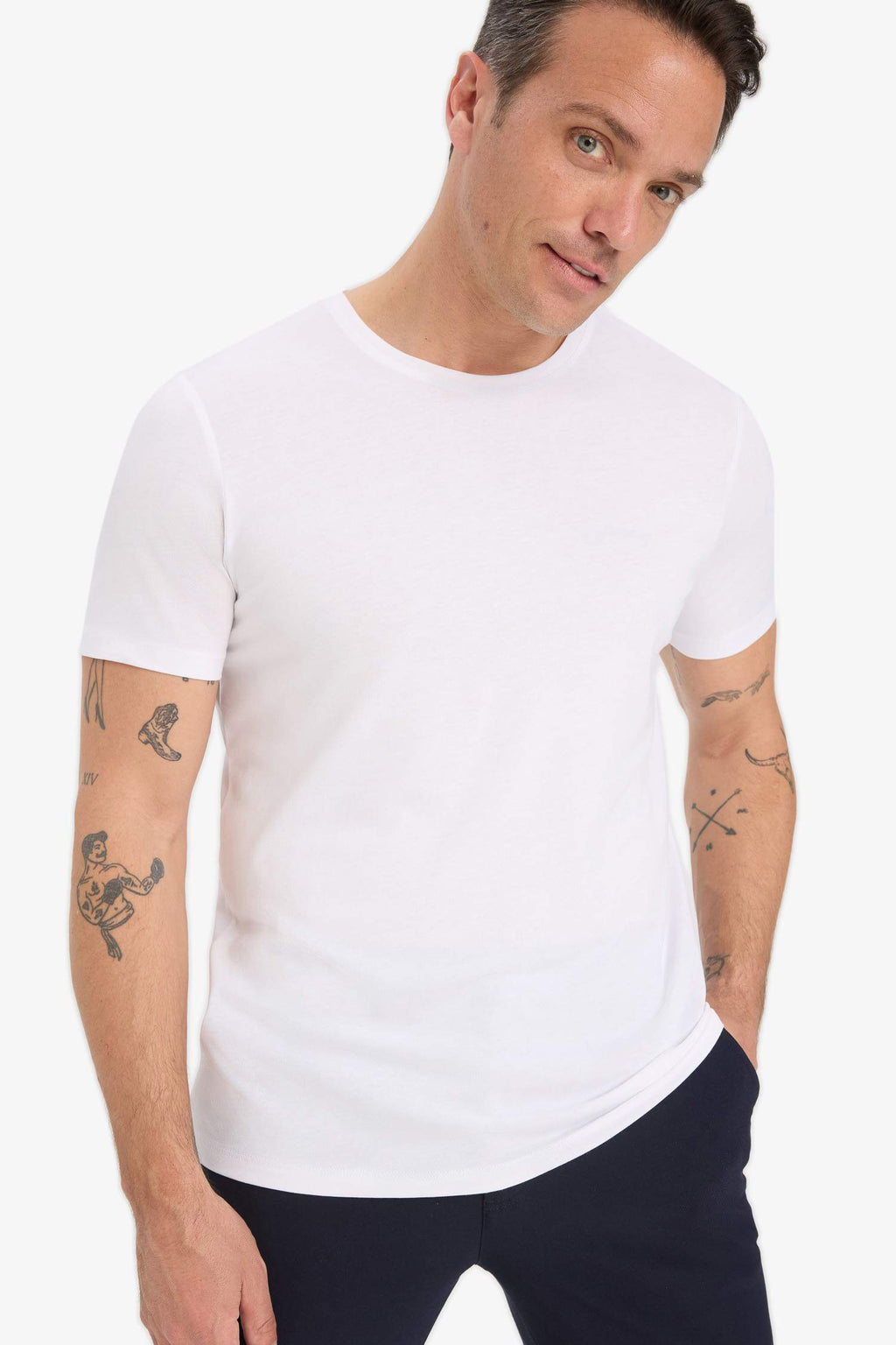 Slim Fit Slim Cut Crew Neck Basic Plain Short Sleeve T-Shirt