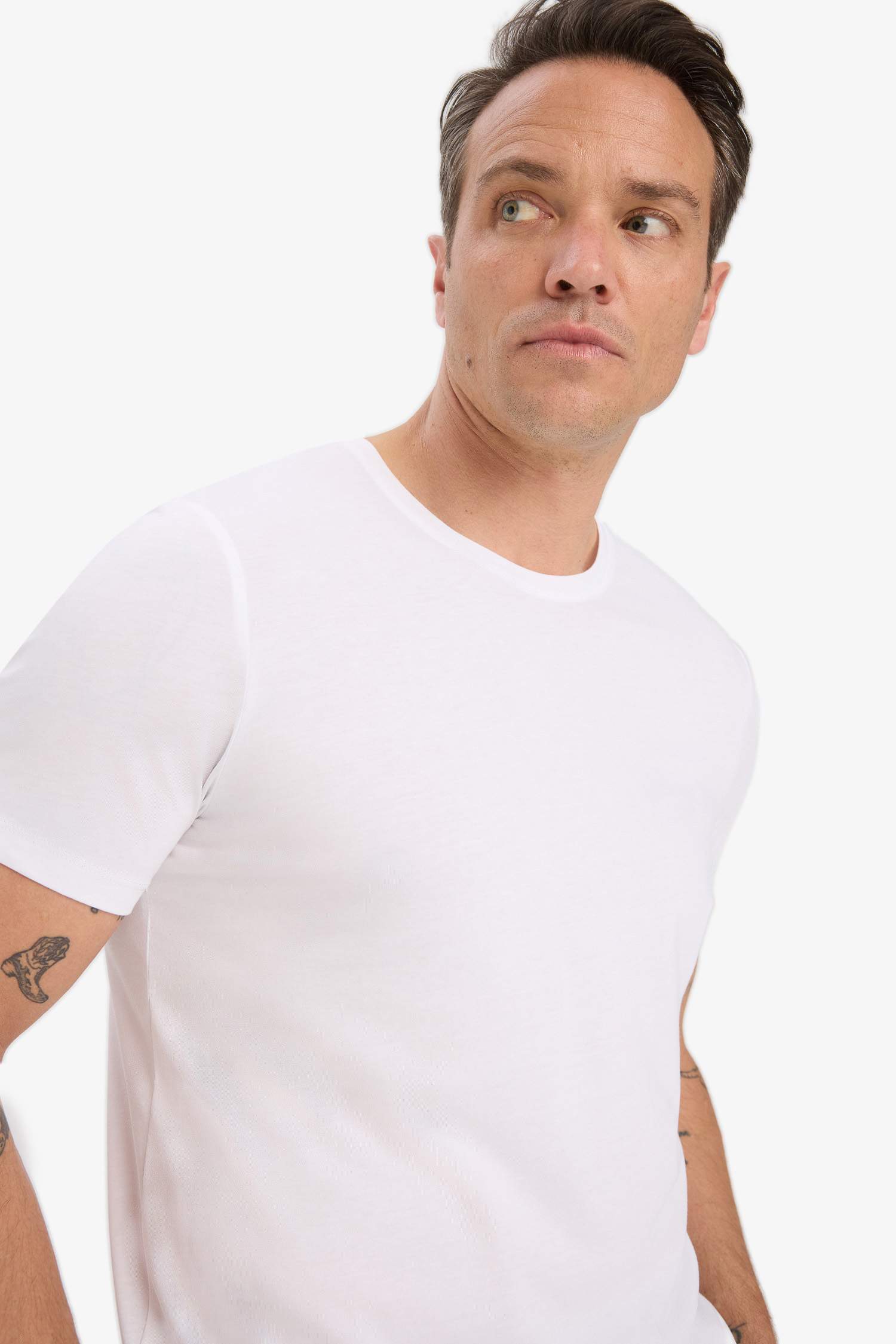 Slim Fit Slim Cut Crew Neck Basic Plain Short Sleeve T-Shirt