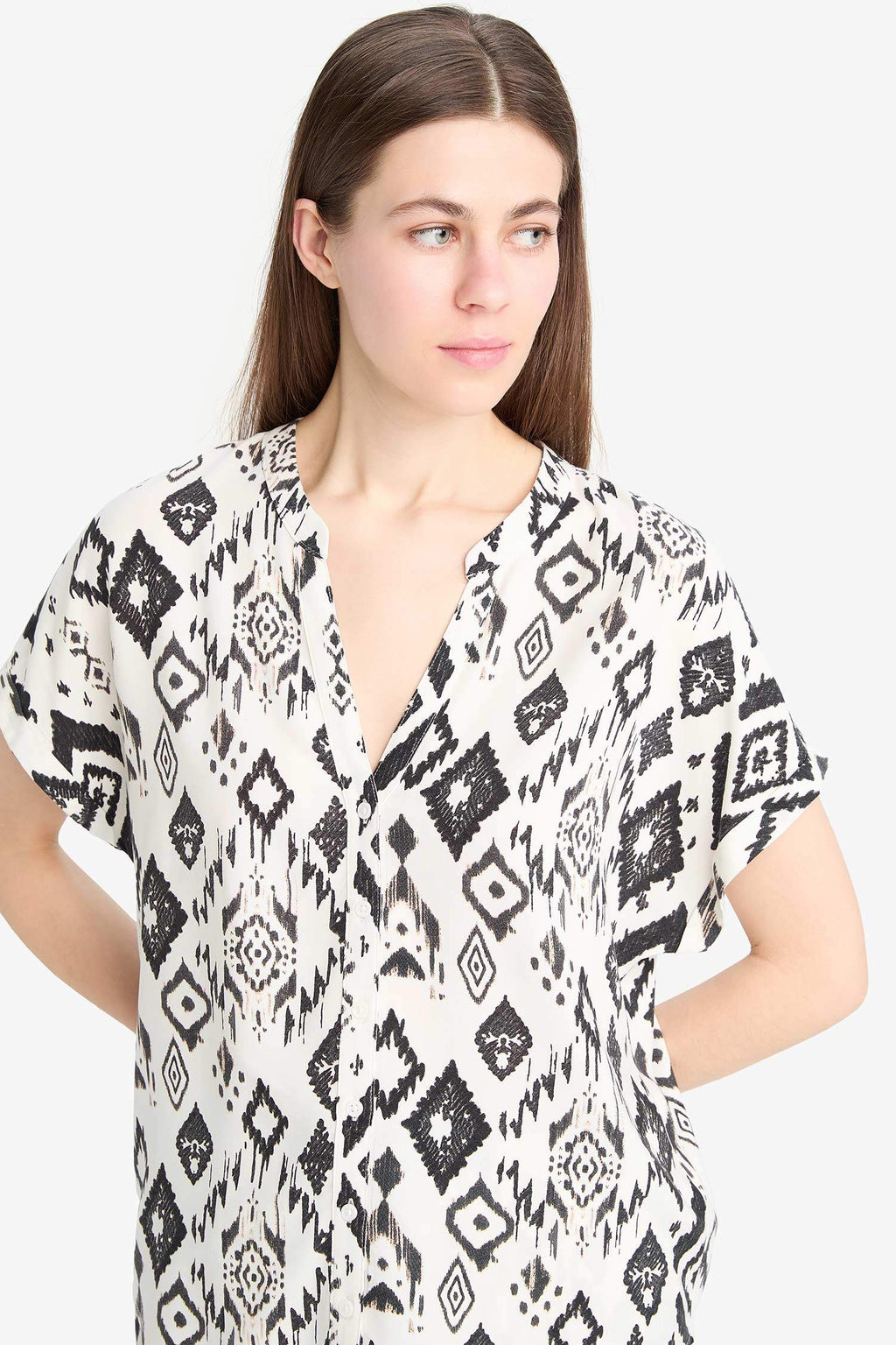 Regular Fit Crew Neck Printed Short Sleeve Shirt
