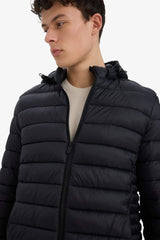 Waterproof Slim Fit Slim Cut Hooded Zippered Puffer Jacket