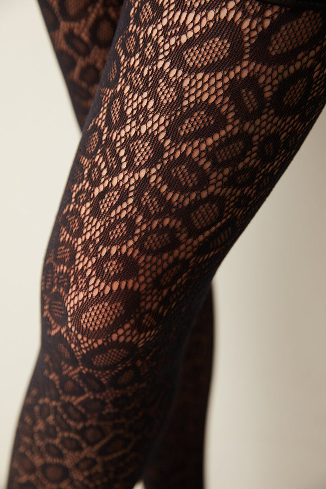 جوارب طويلة سوداء بنلشيوس وايلد فايل Main Image