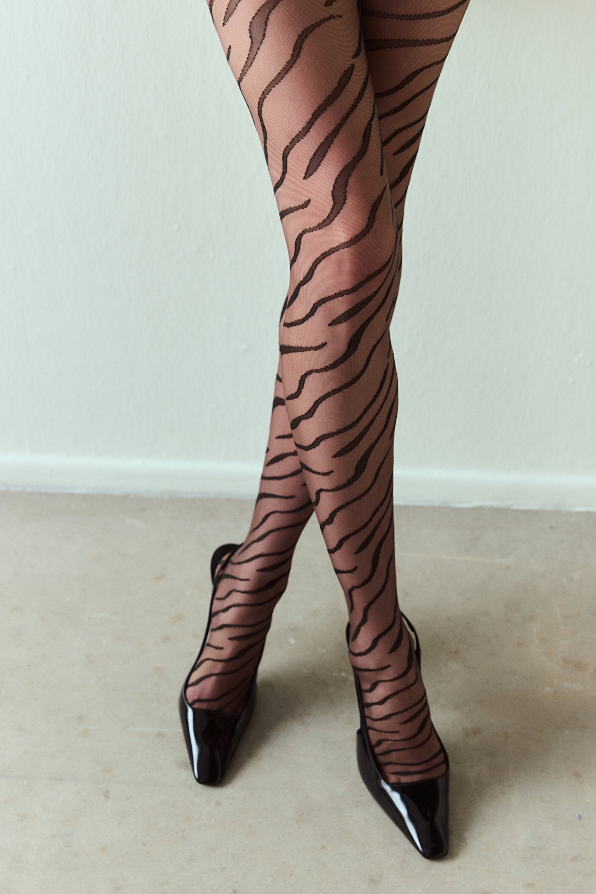 Chestnut Zebra Patterned 20 Denier Tights