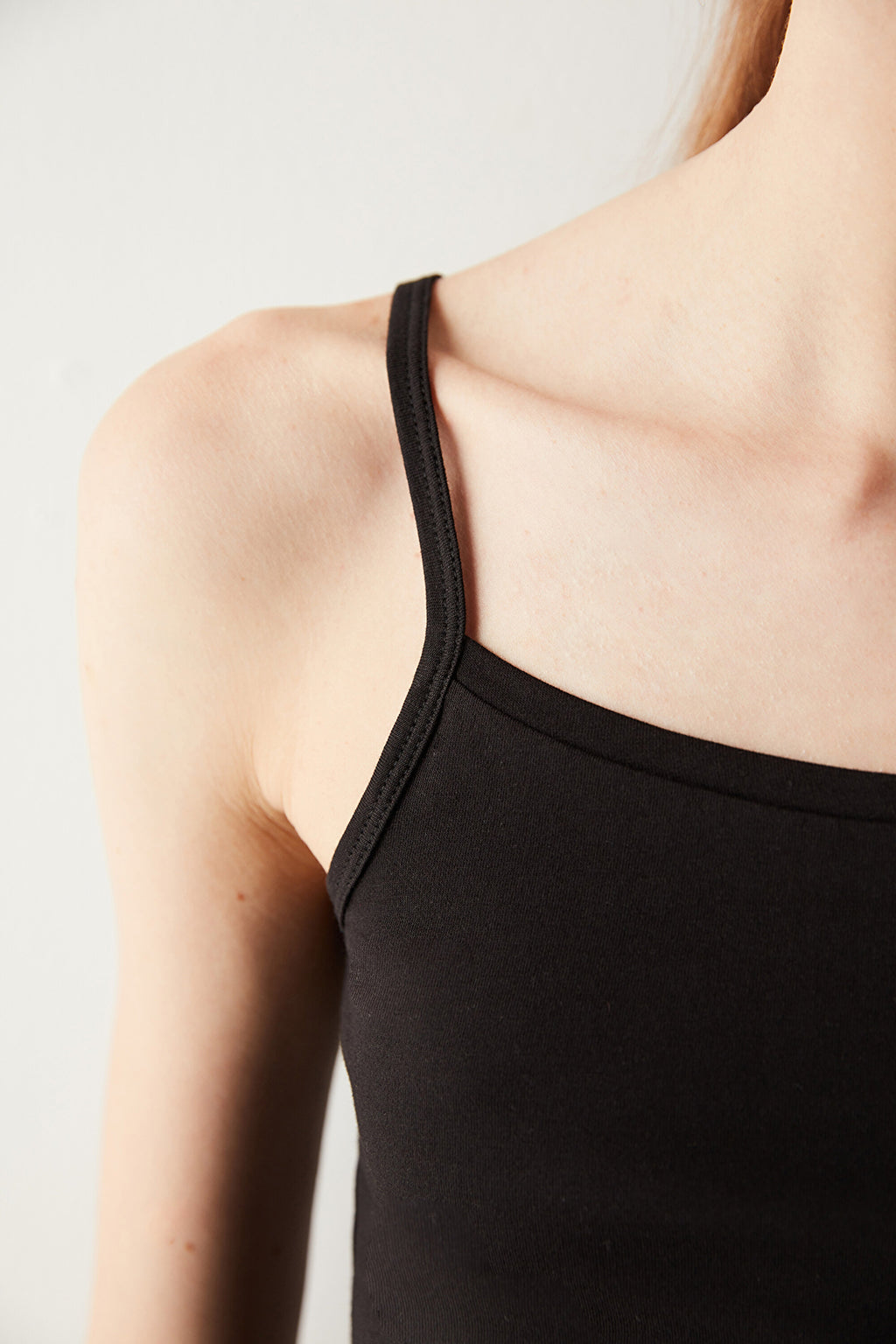 Black Basic Tank Top with Straps