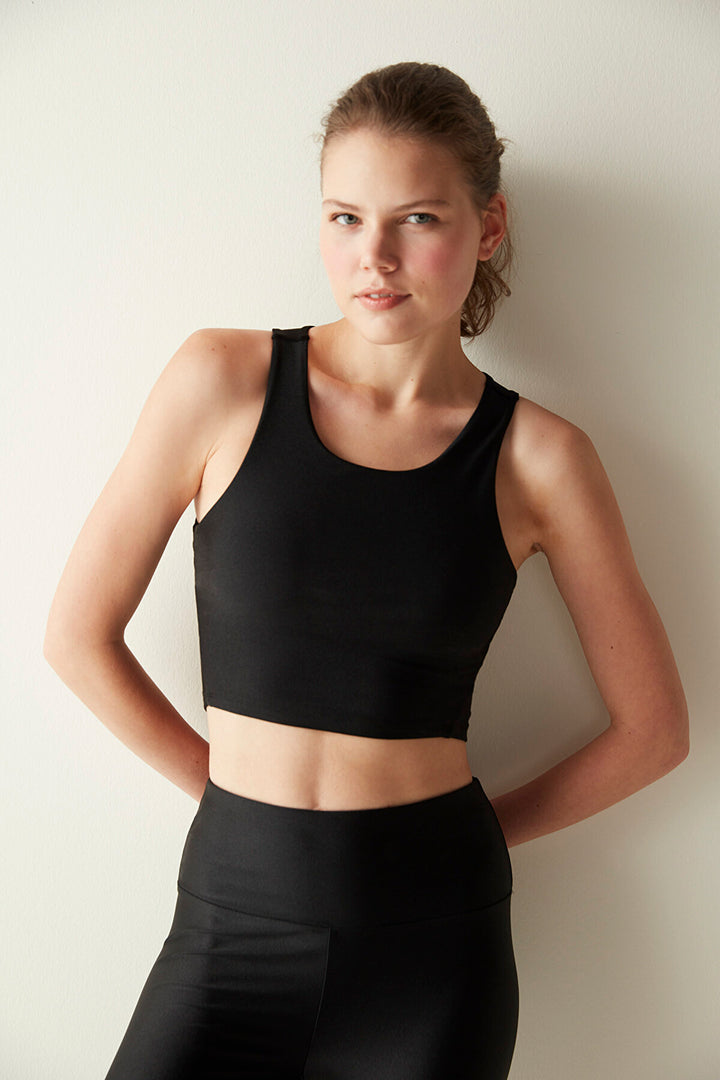 Black Cut Out Back Detailed Crop Top