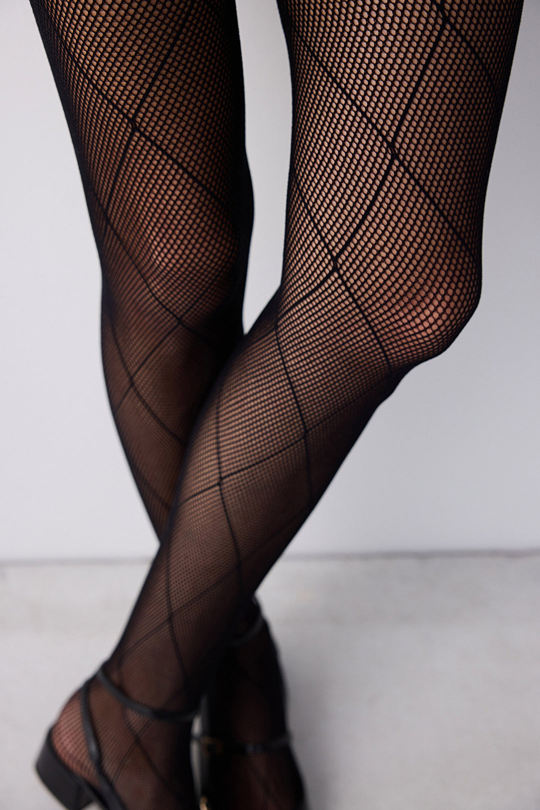 Diamond Fishnet Tights