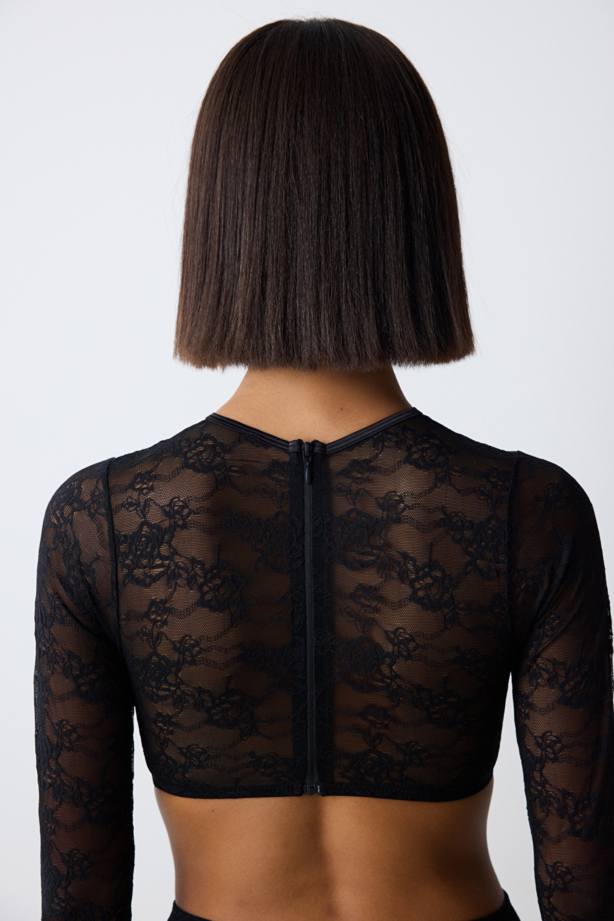 Shinny Lace Lace Long Sleeve Black Croplet