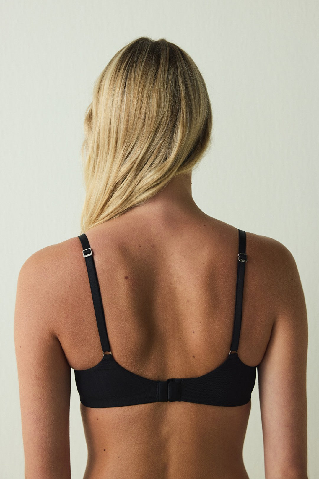 Black Comfy Cosy Adjustable Strap Wireless Non-Padded Bra