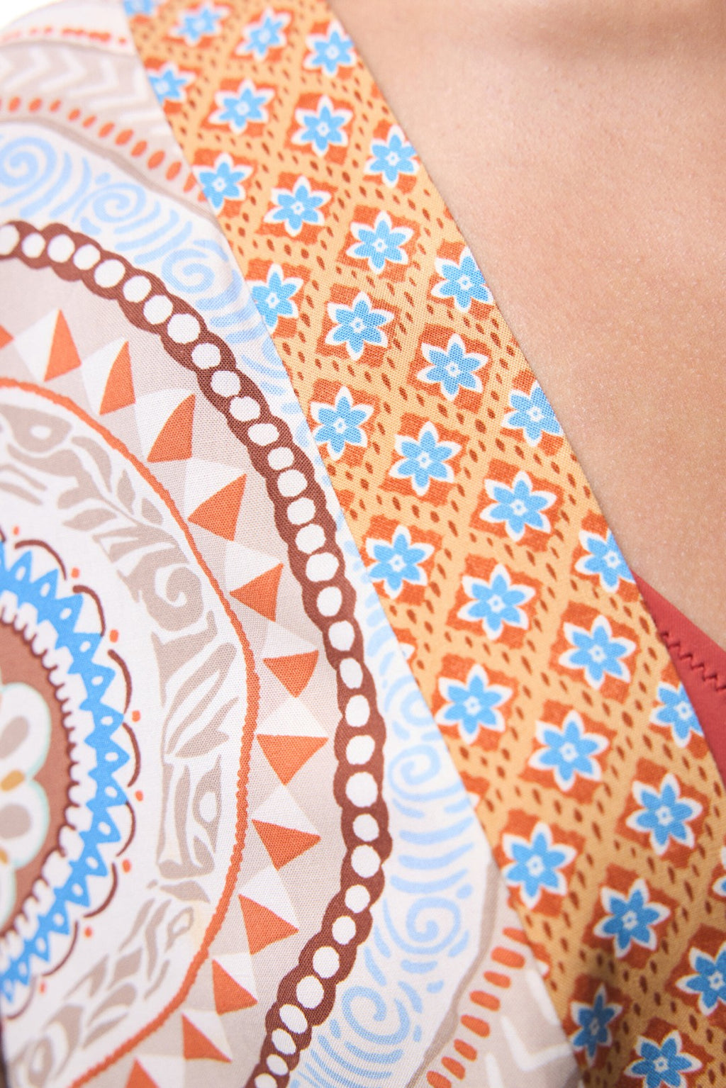 Della Ethnic Pattern V-Neck Maxi Kimono