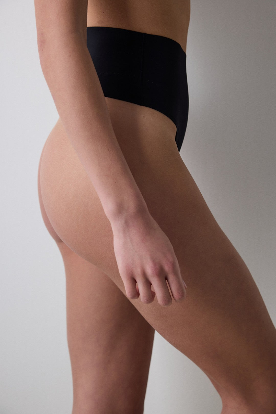 #Izbırakmaz Black Light High Waist Thong Corset