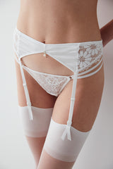 Pearl Detailed Bloom Garter