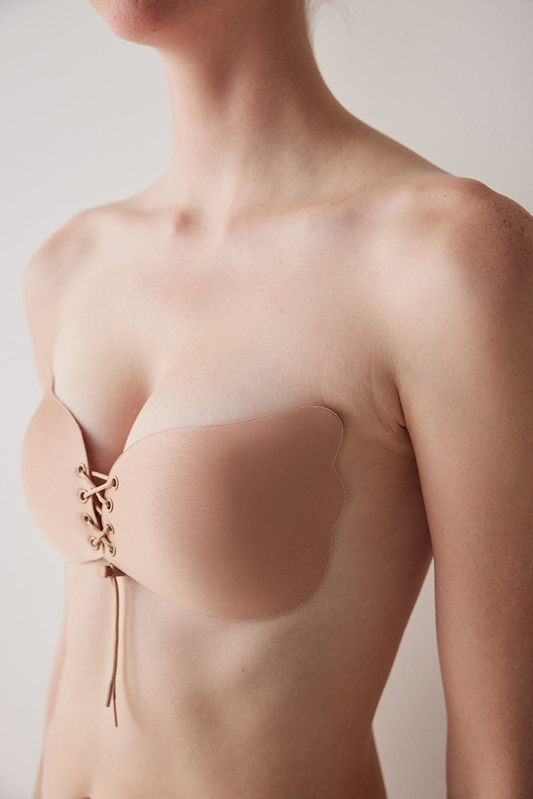 Low-cut Adjustable Adhesive Bra