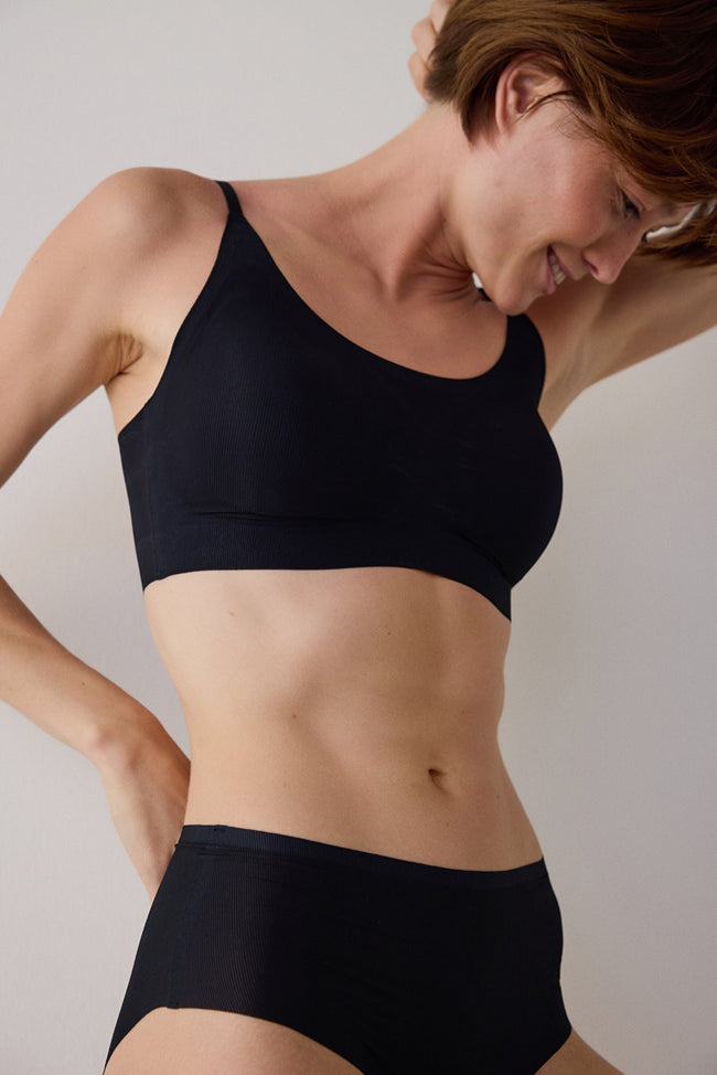 Zero Gram Seamless Non-wired Bralet Main Image