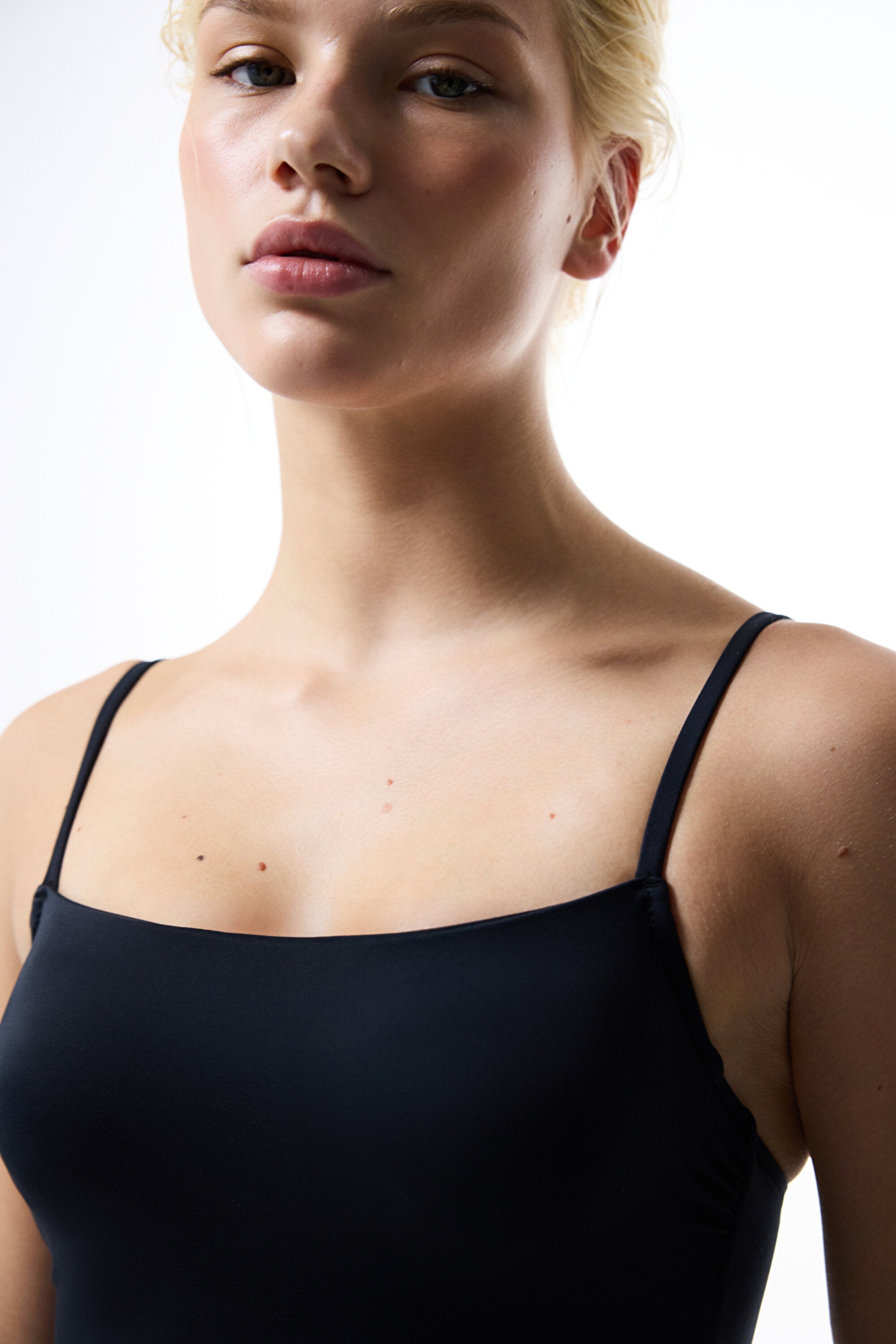 Black Strapless Underwire Swimsuit