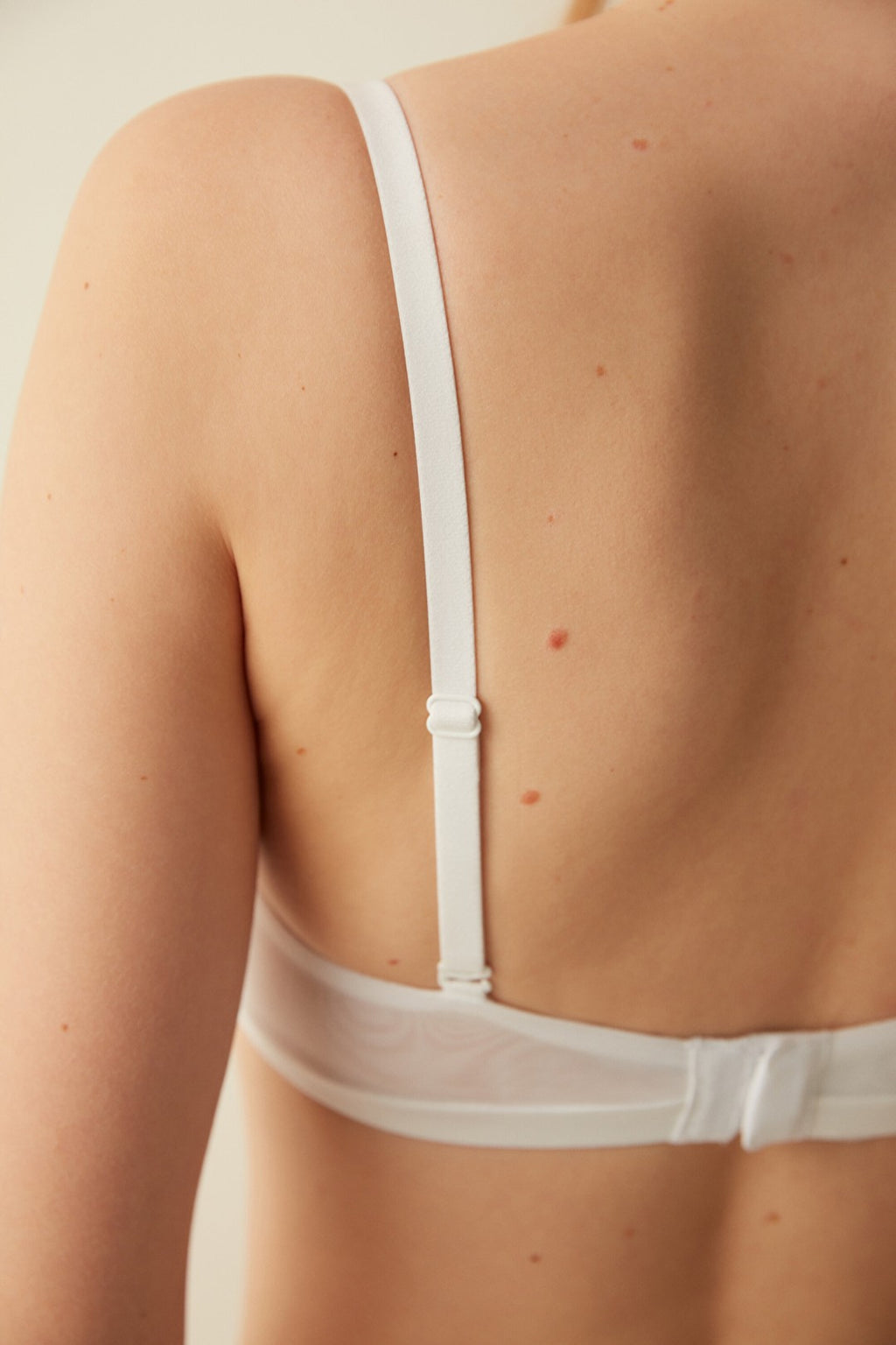 Black Light Underwire Non-Padded Bra