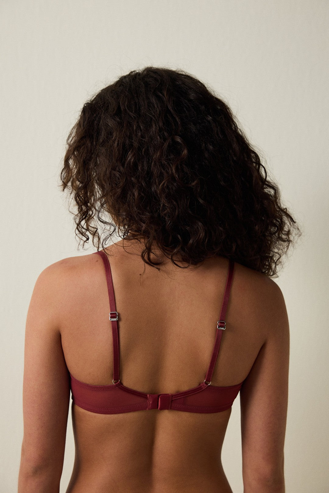 Mesh Detailed Non-wired Uncapped Triangle Bra