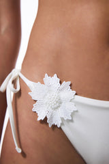 Adeline Flower Accessorized White Bikini Bottom - Gamze Erçel Collection