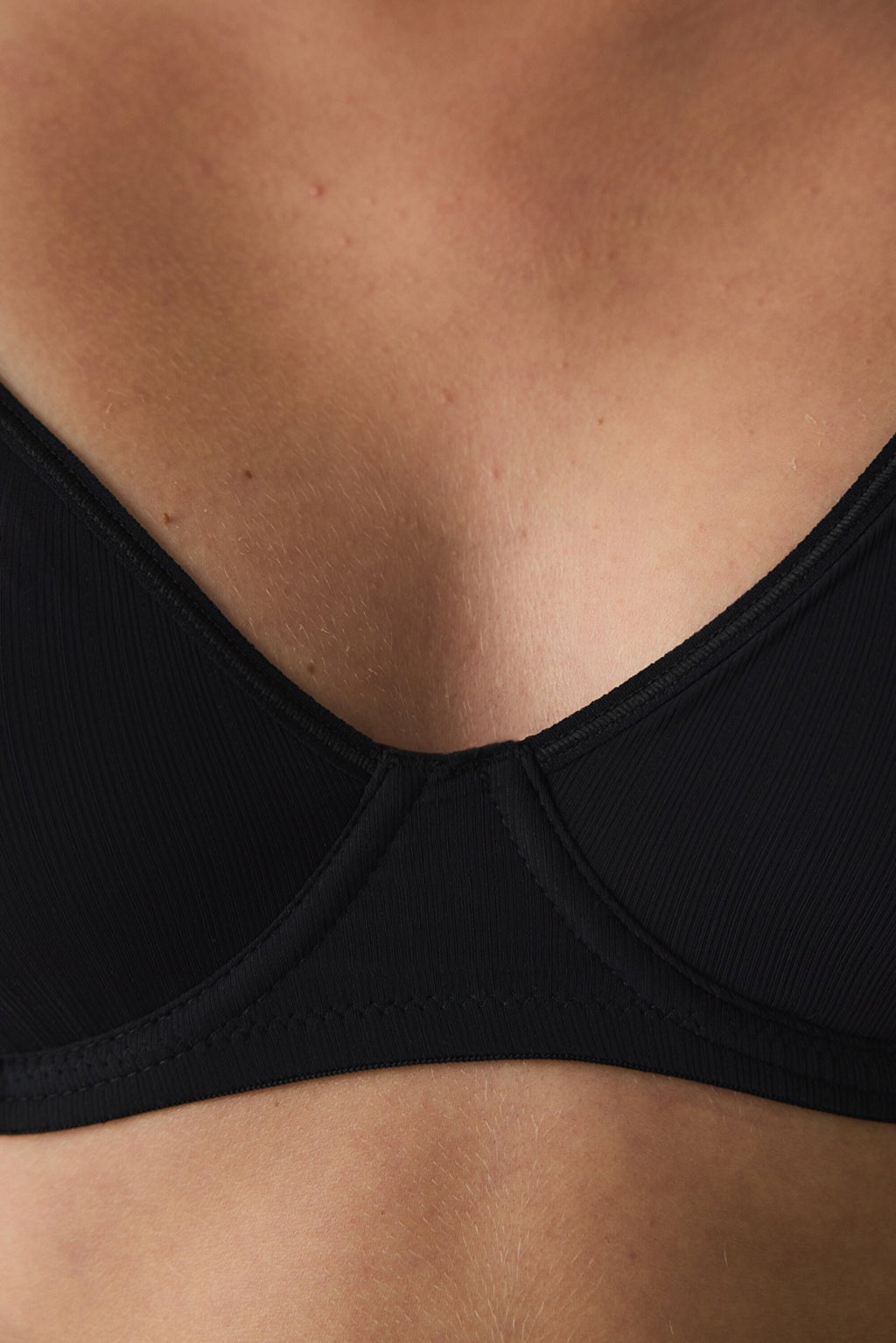 Black Donna Underwired Non-Padded Bra