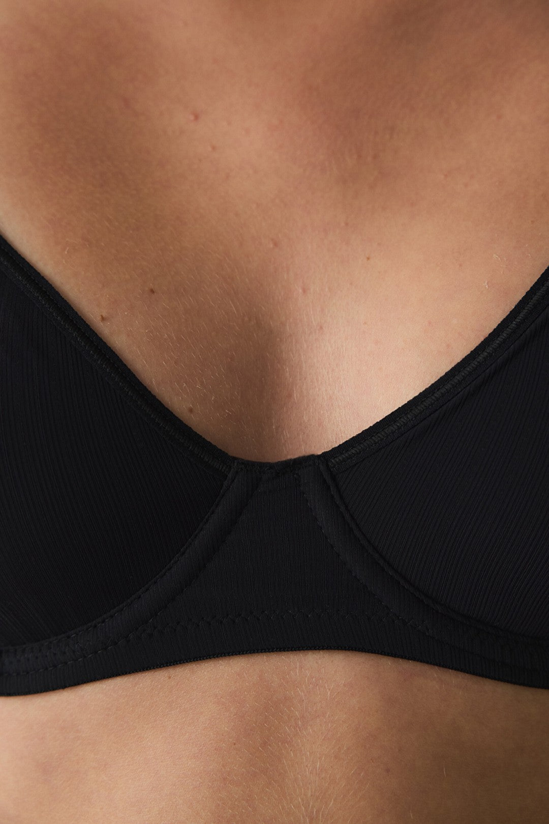 Black Donna Underwired Non-Padded Bra