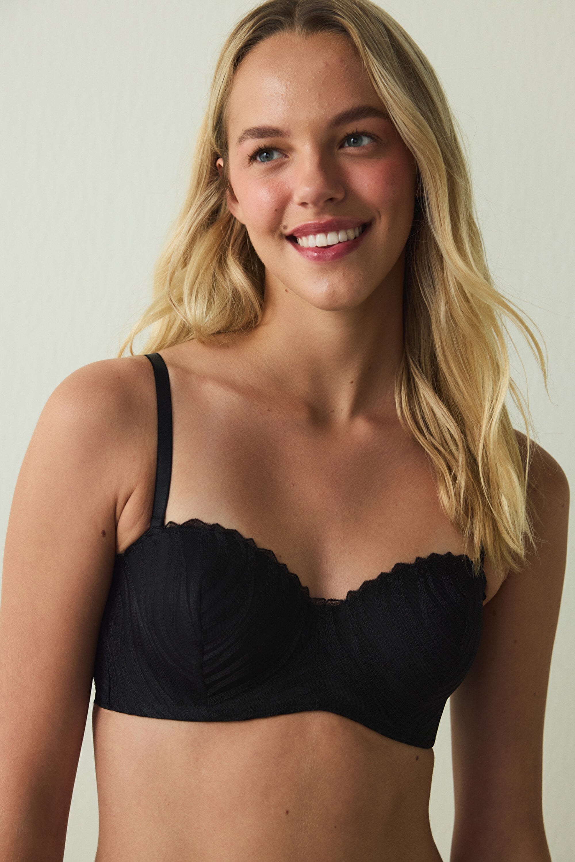 Black Lotus Embroidered Zebra Pattern Strapless Underwired Non-Padded Bra