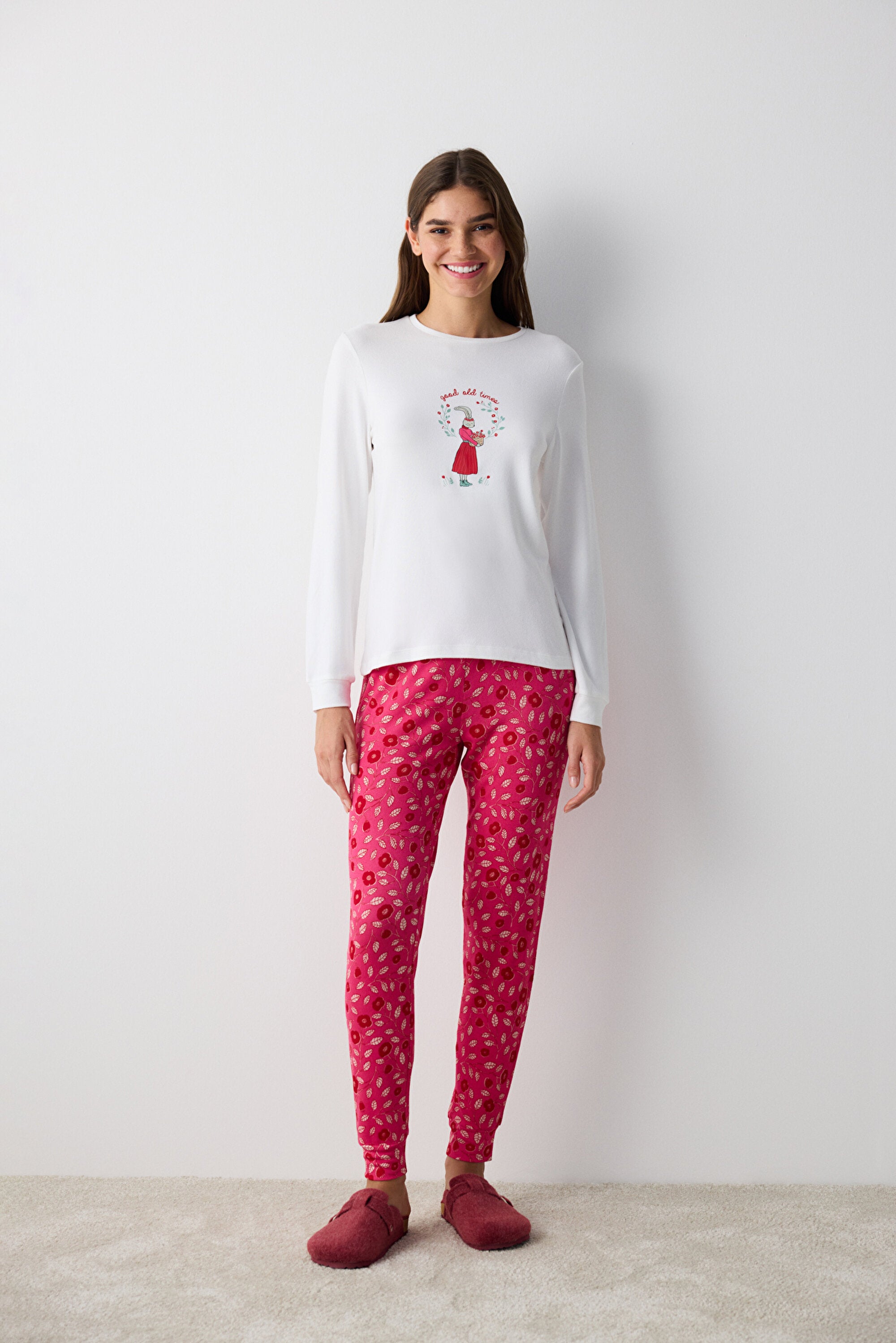Bloom Thermal White T Shirt Pajama Top HMIC Kuwait